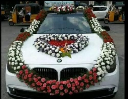 Bride Groom Car Decoration With Customized Floral Theme | Phule Weddings
