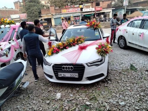 Premium Wedding Car Decoration With Exotic Flowers And Stylish Theme | Phule Weddings